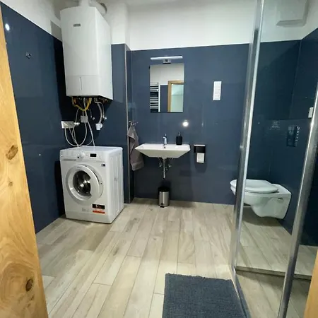 Eszter Apartman דירה *